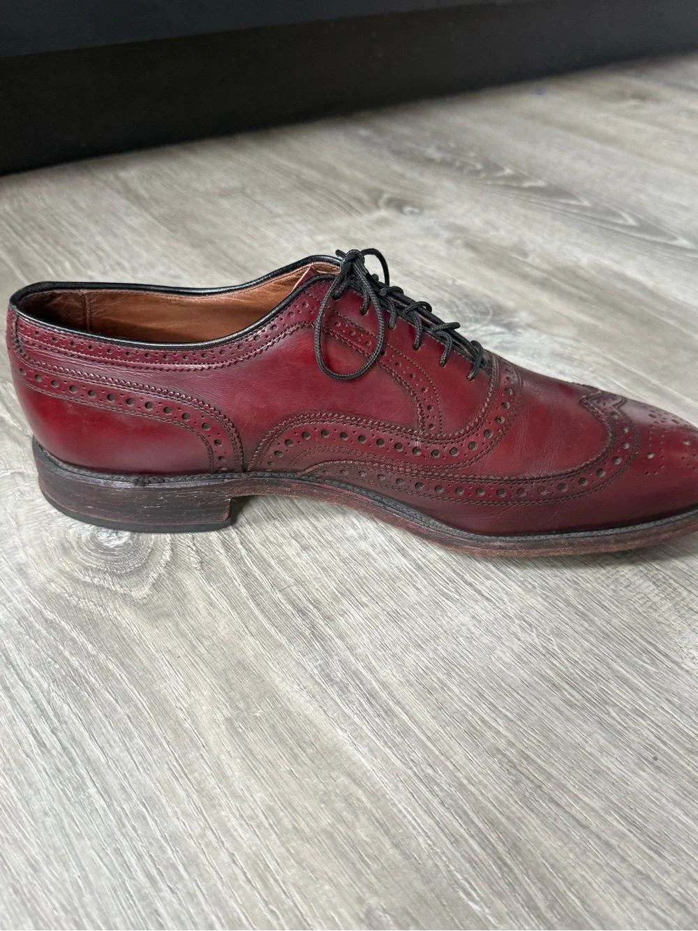 Vintage Allen Edmonds McAllister Burgundy Leather Wingtip Oxford Dress Shoes